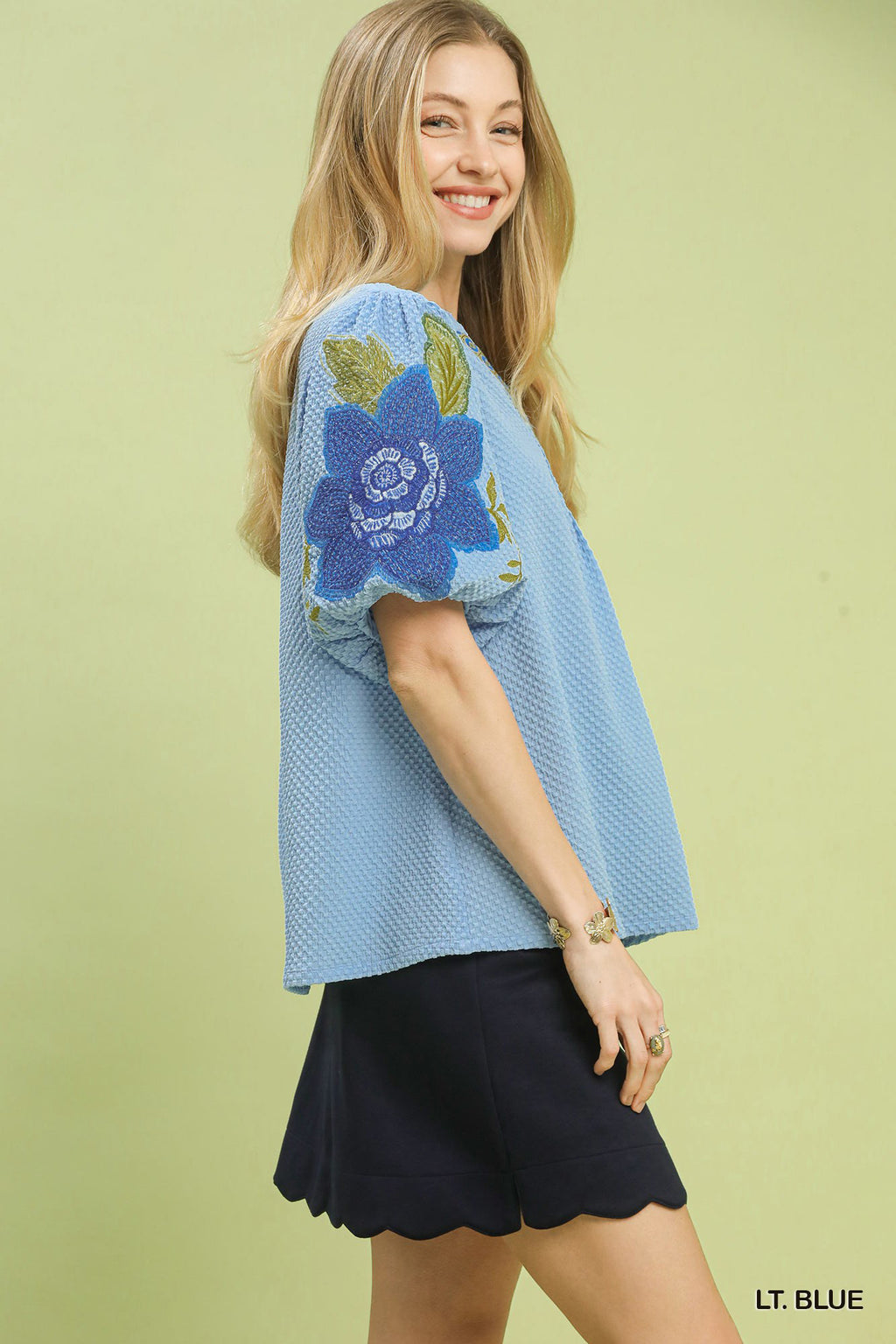 Floral Sleeve Jacquard Blouse -