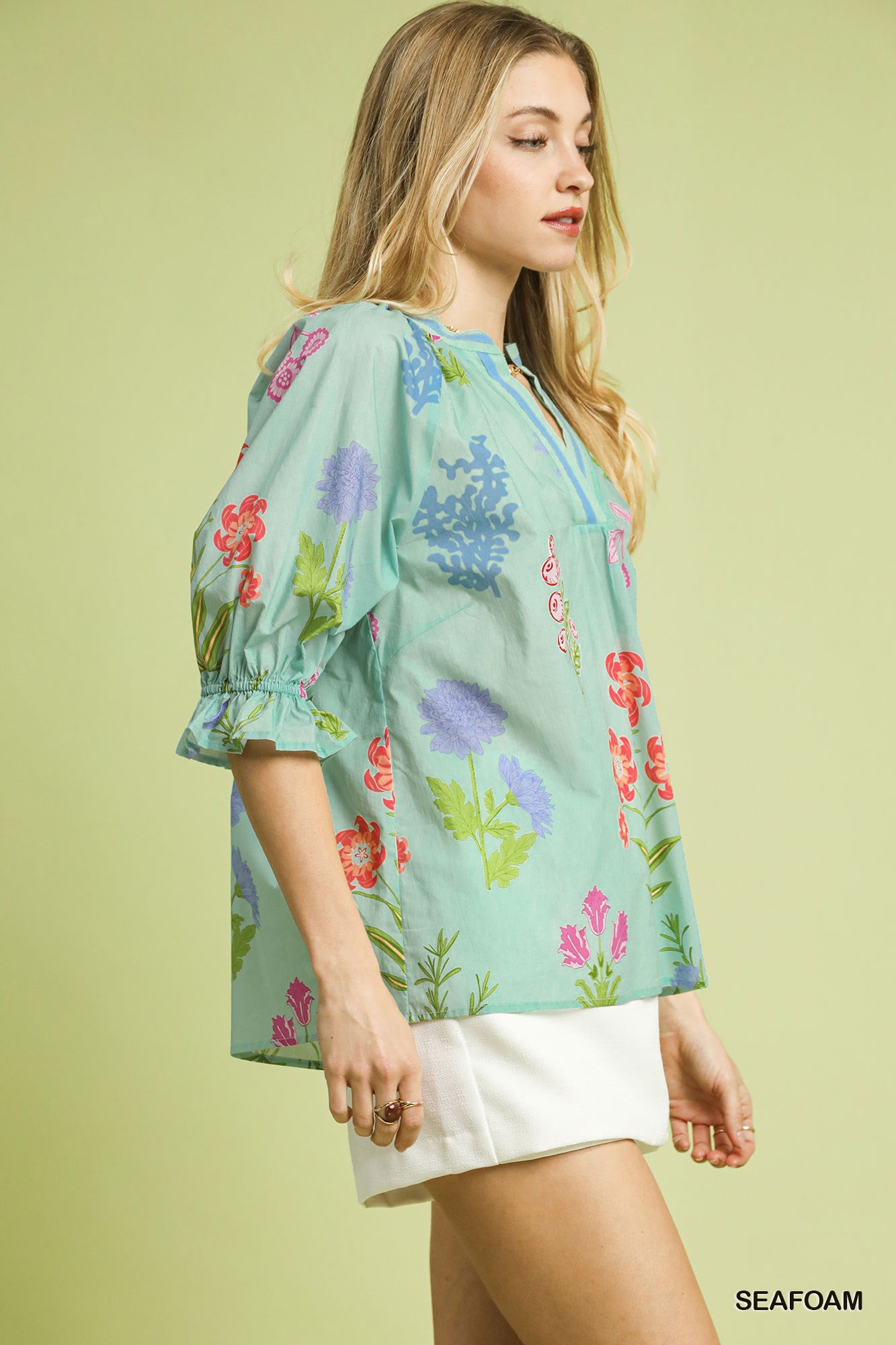 Floral Split Neck Puff Blouse -