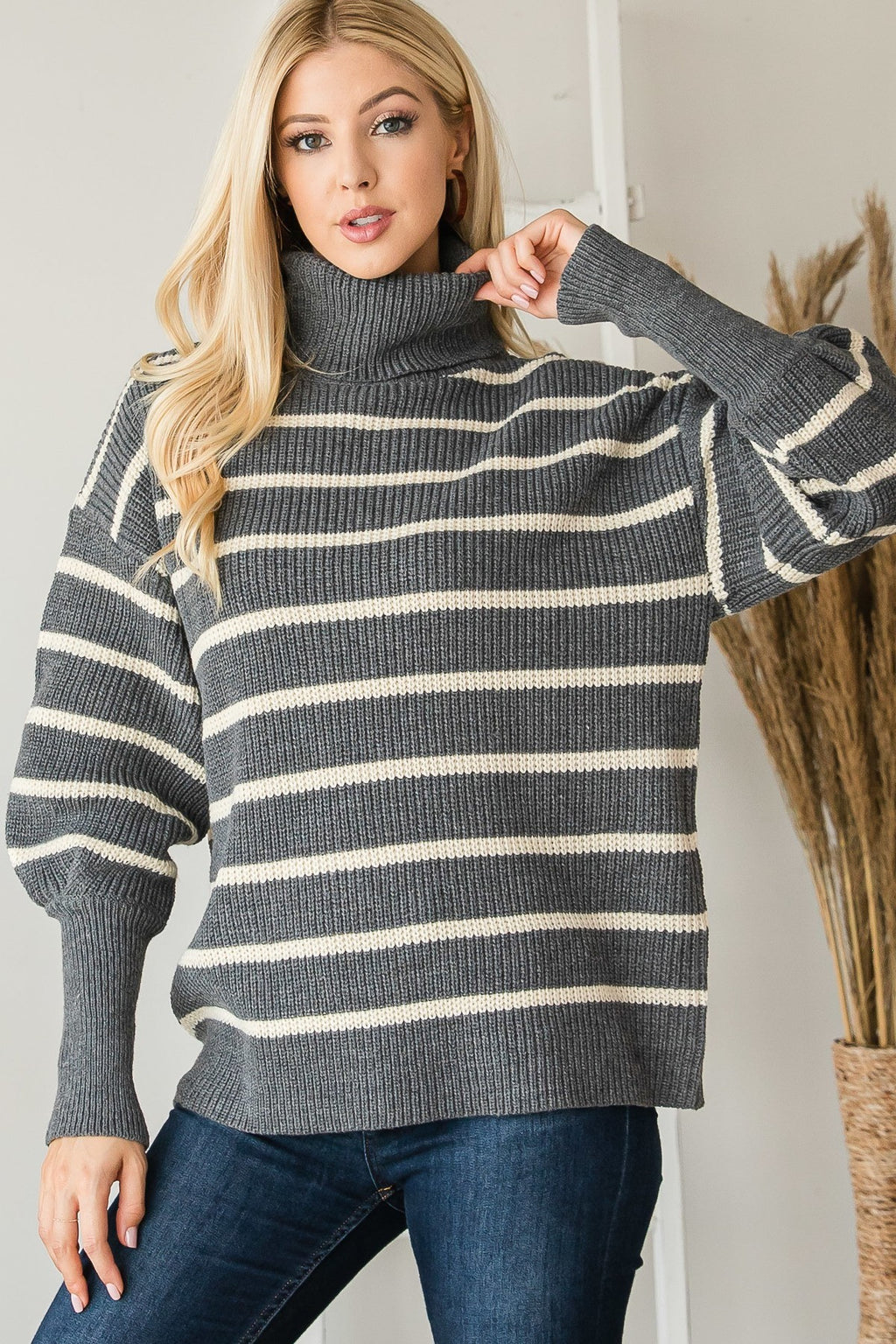Grey Striped Turtleneck Knit Sweater - L