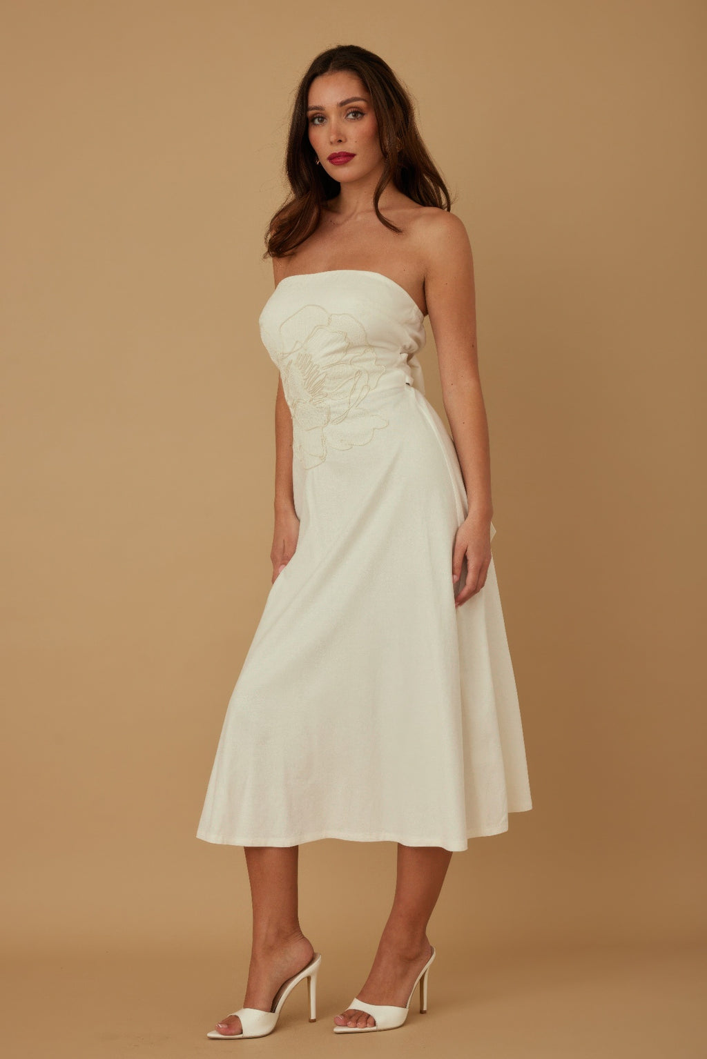 Floral Appliqu?? Strapless Midi Dress -