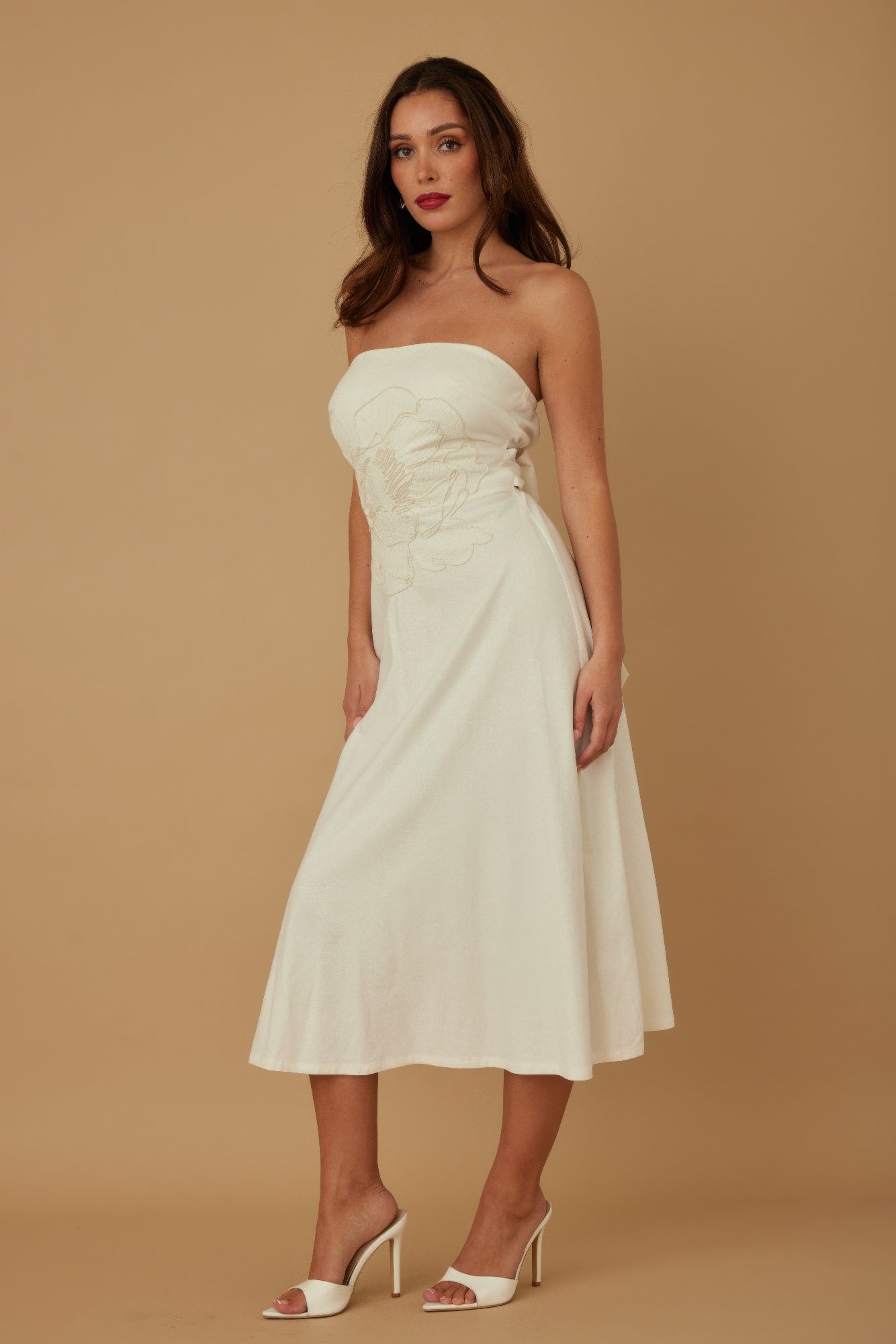 Floral Appliqu?? Strapless Midi Dress -