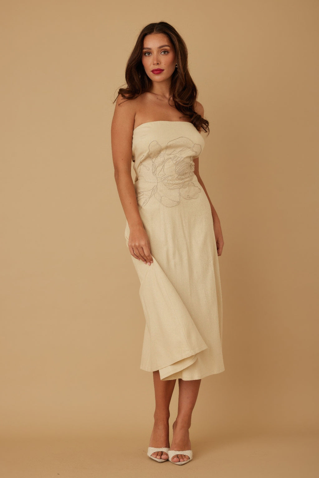 Floral Appliqu?? Strapless Midi Dress -