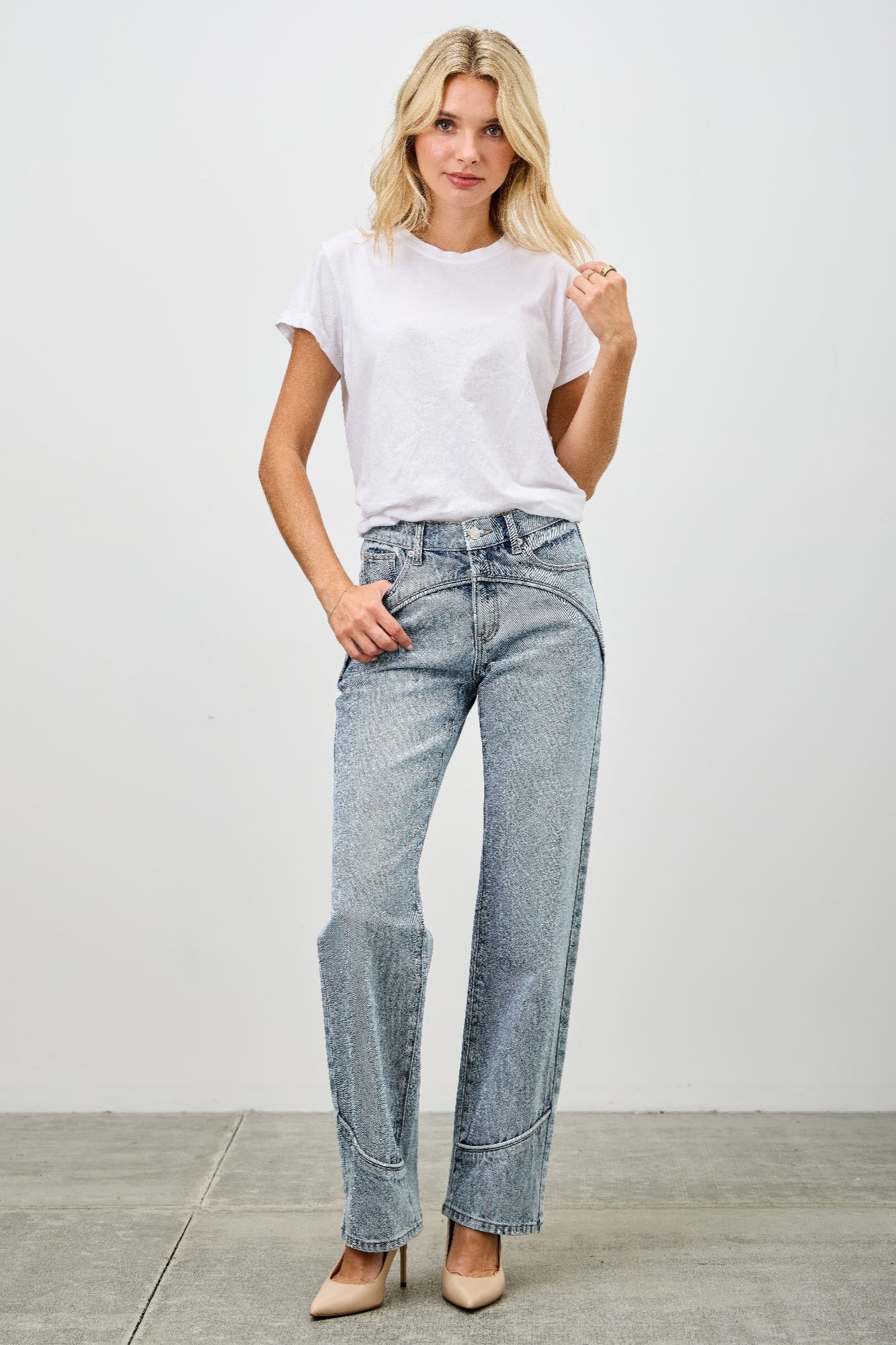Mid Rise Piped Straight Leg Jeans - 15 Main image