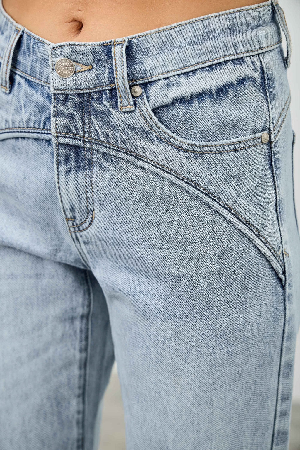Mid Rise Piped Straight Leg Jeans -