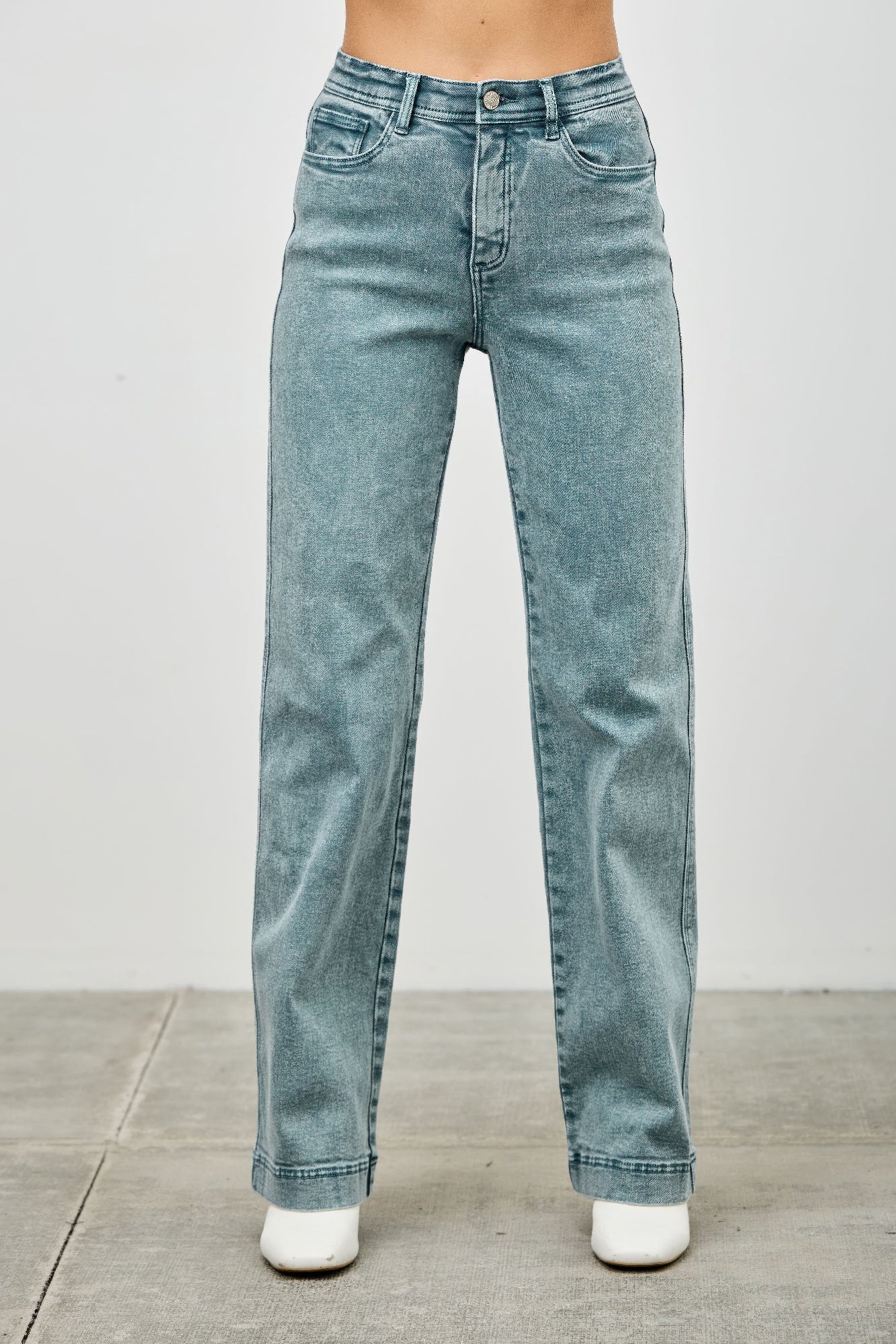 High Rise Faded Straight Leg Jeans Secondary image