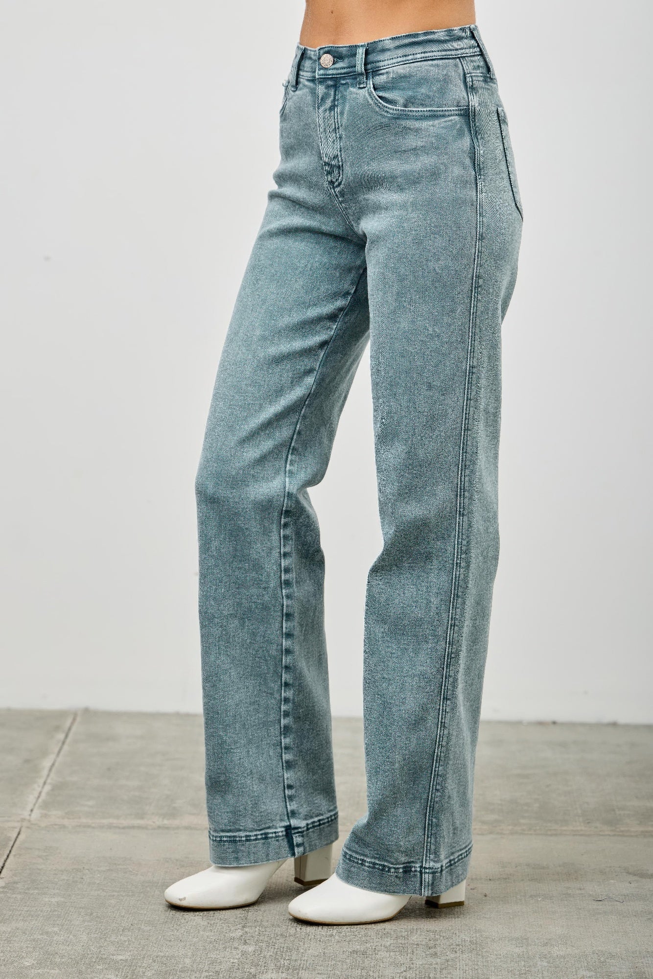 High Rise Faded Straight Leg Jeans -