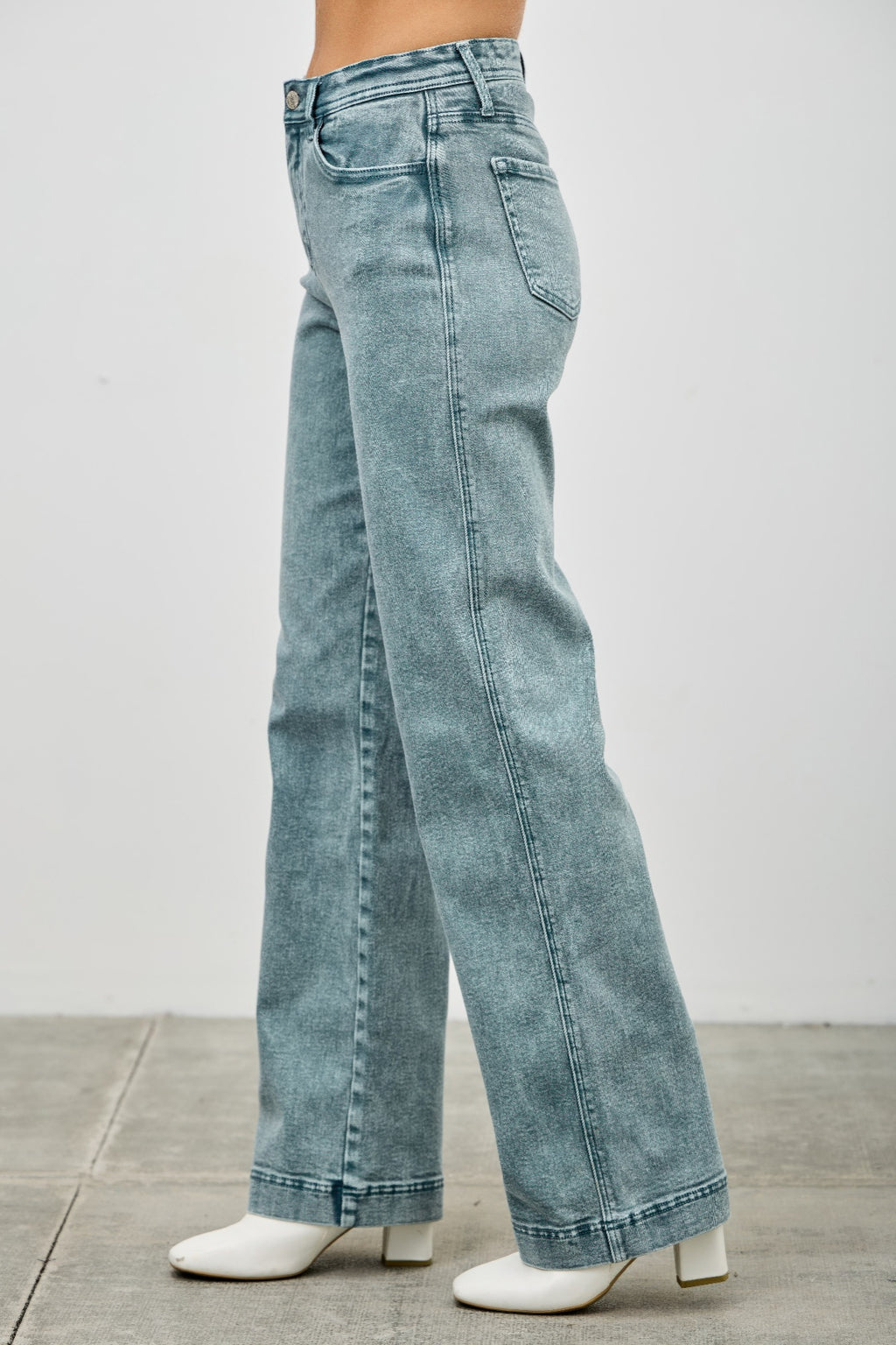 High Rise Faded Straight Leg Jeans -