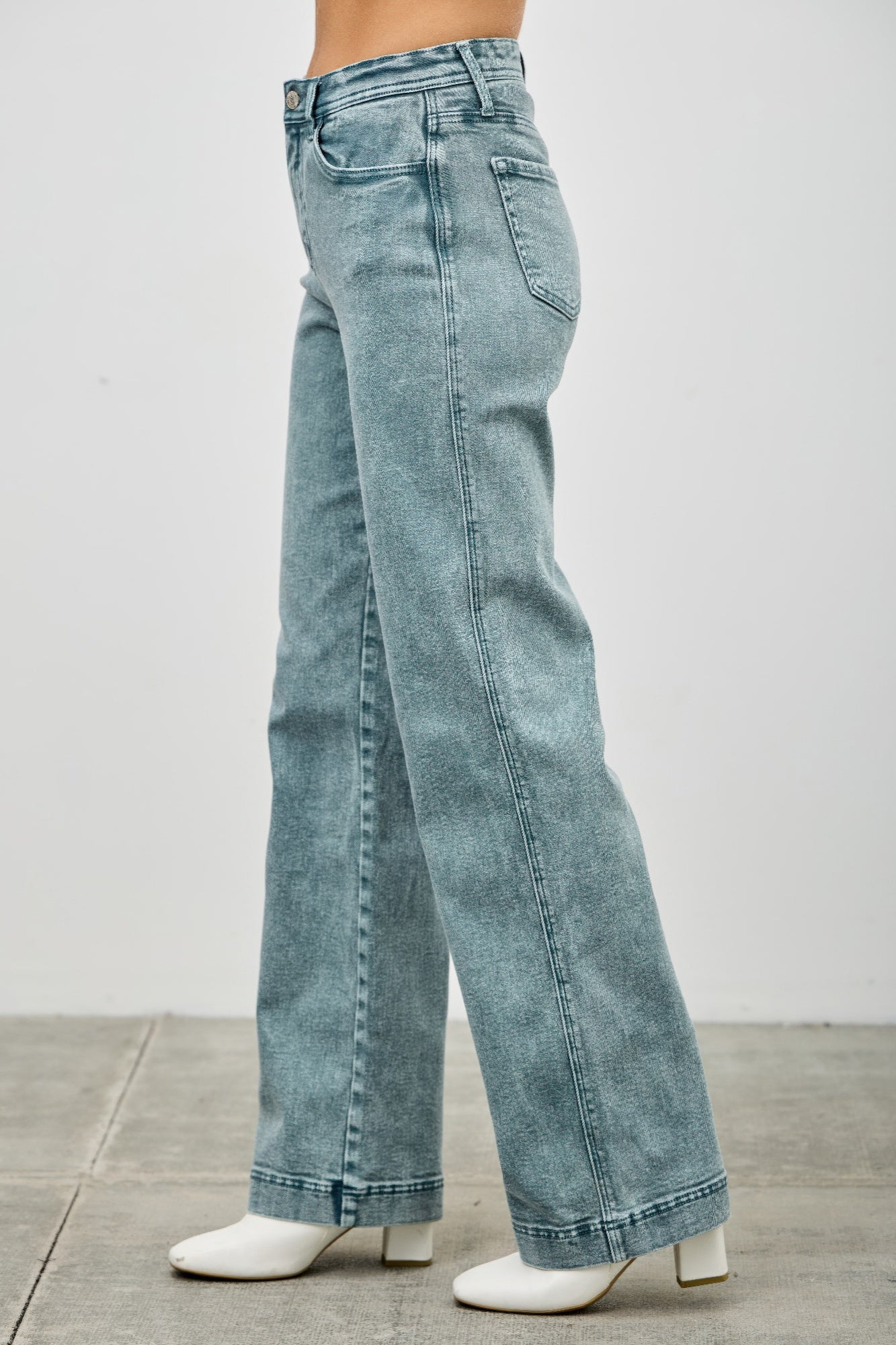 High Rise Faded Straight Leg Jeans -