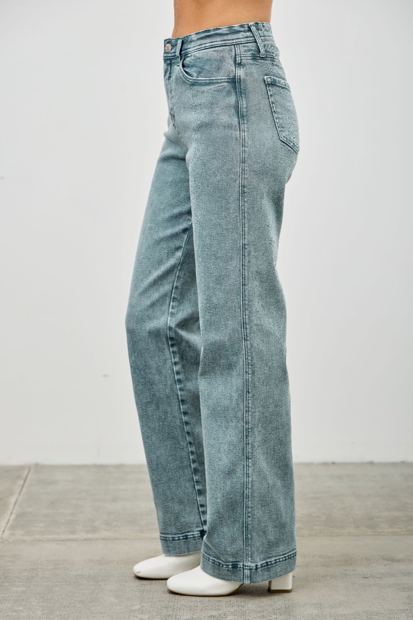 High Rise Faded Straight Leg Jeans -