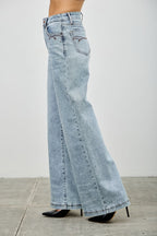 High Rise Classic Wide-Leg Jeans -