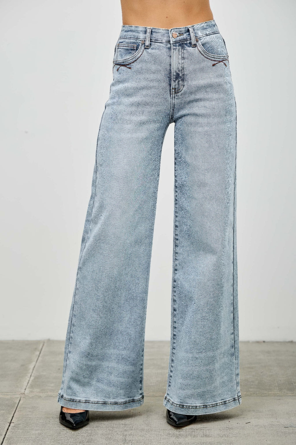 High Rise Classic Wide-Leg Jeans -
