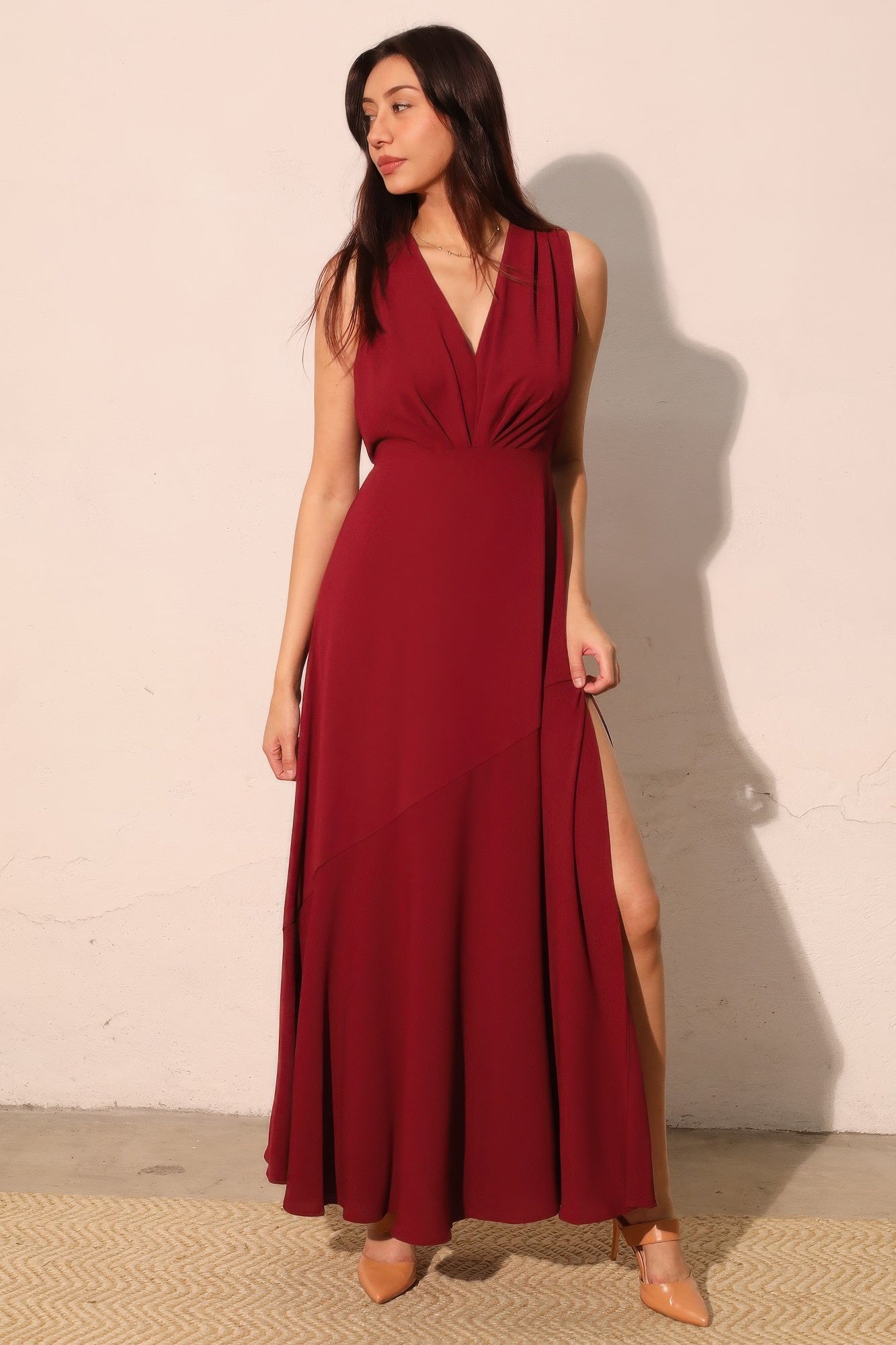 V Neck Textured Slit Maxi Dress - Wine