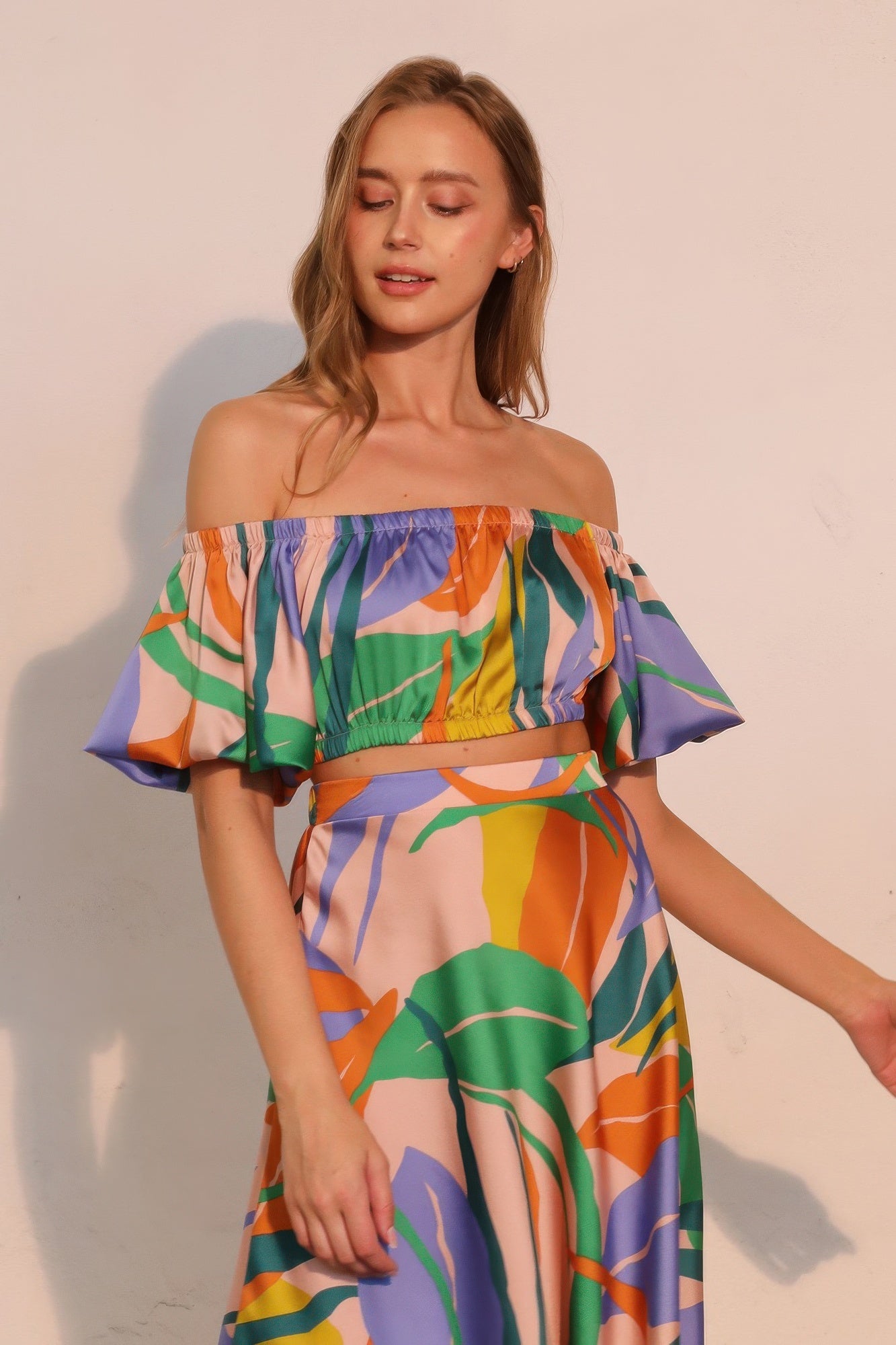 Bubble Sleeve Isla Tropical Crop Top - Blue