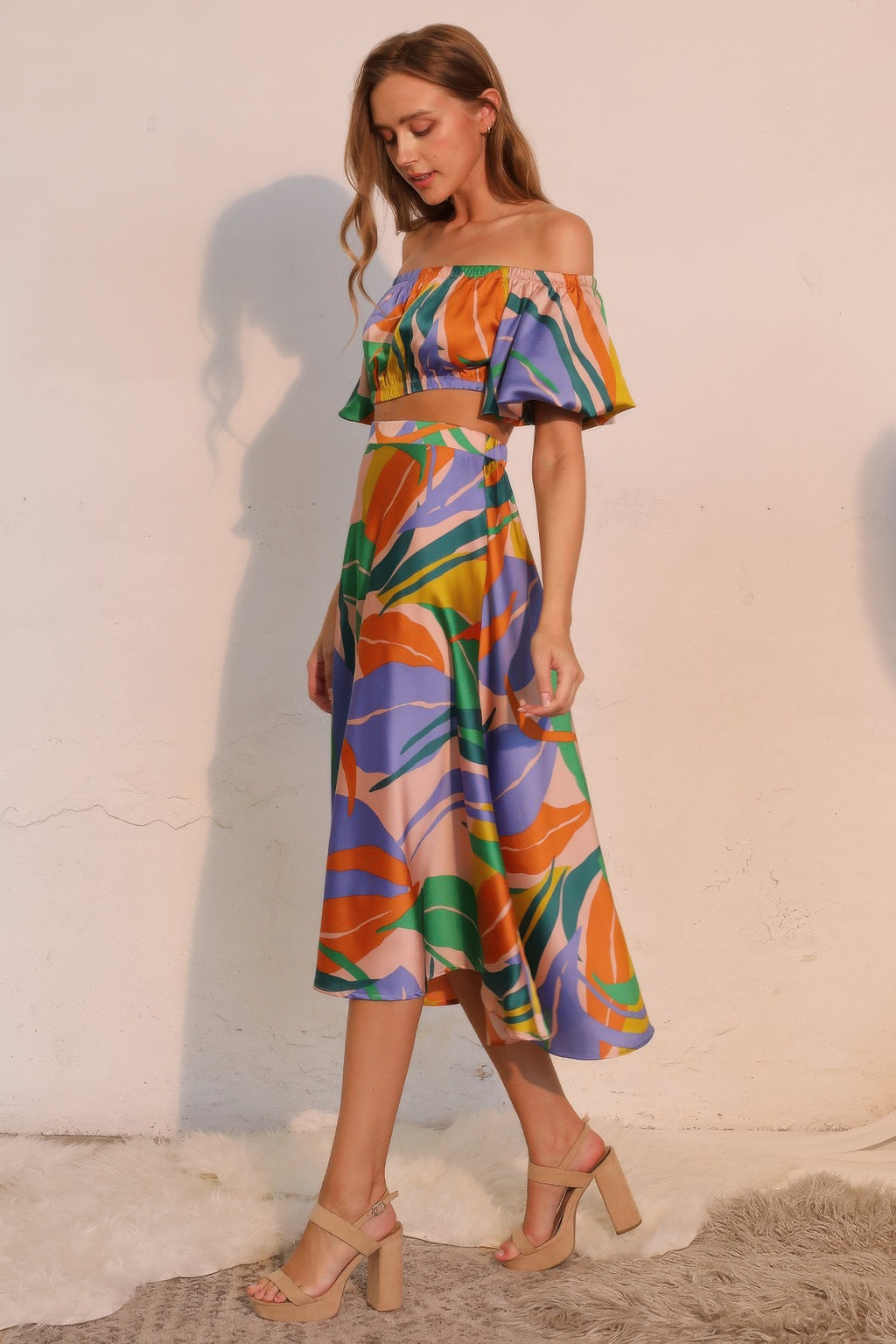 Bubble Sleeve Isla Tropical Crop Top -