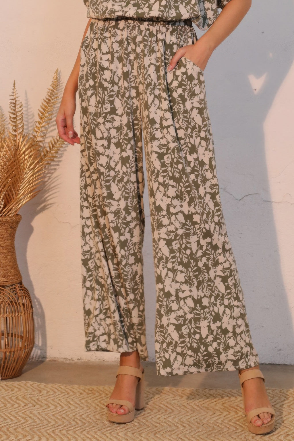 Wide-Leg Pocket Olive Vine Pants -