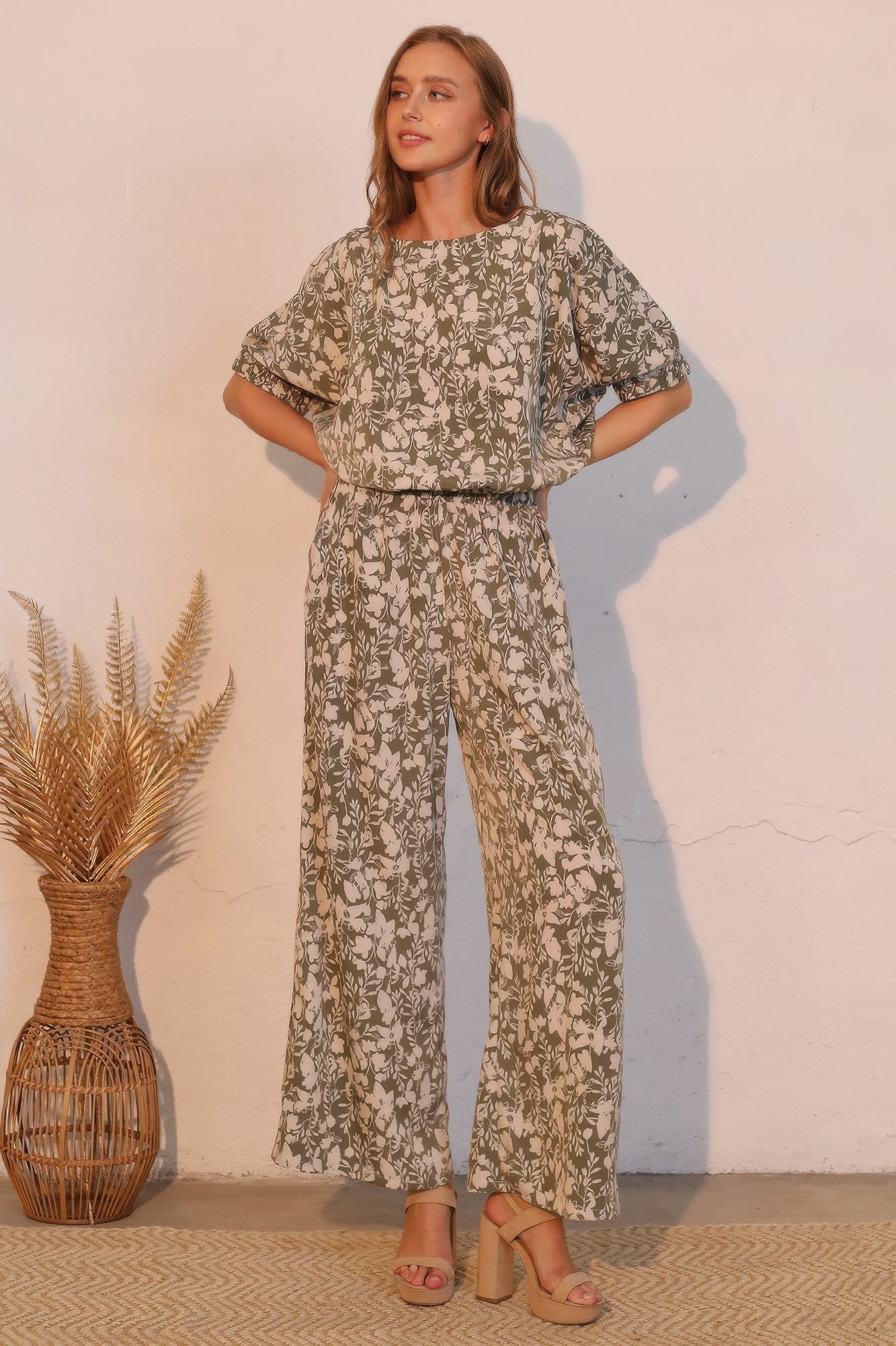 Wide-Leg Pocket Olive Vine Pants - L
