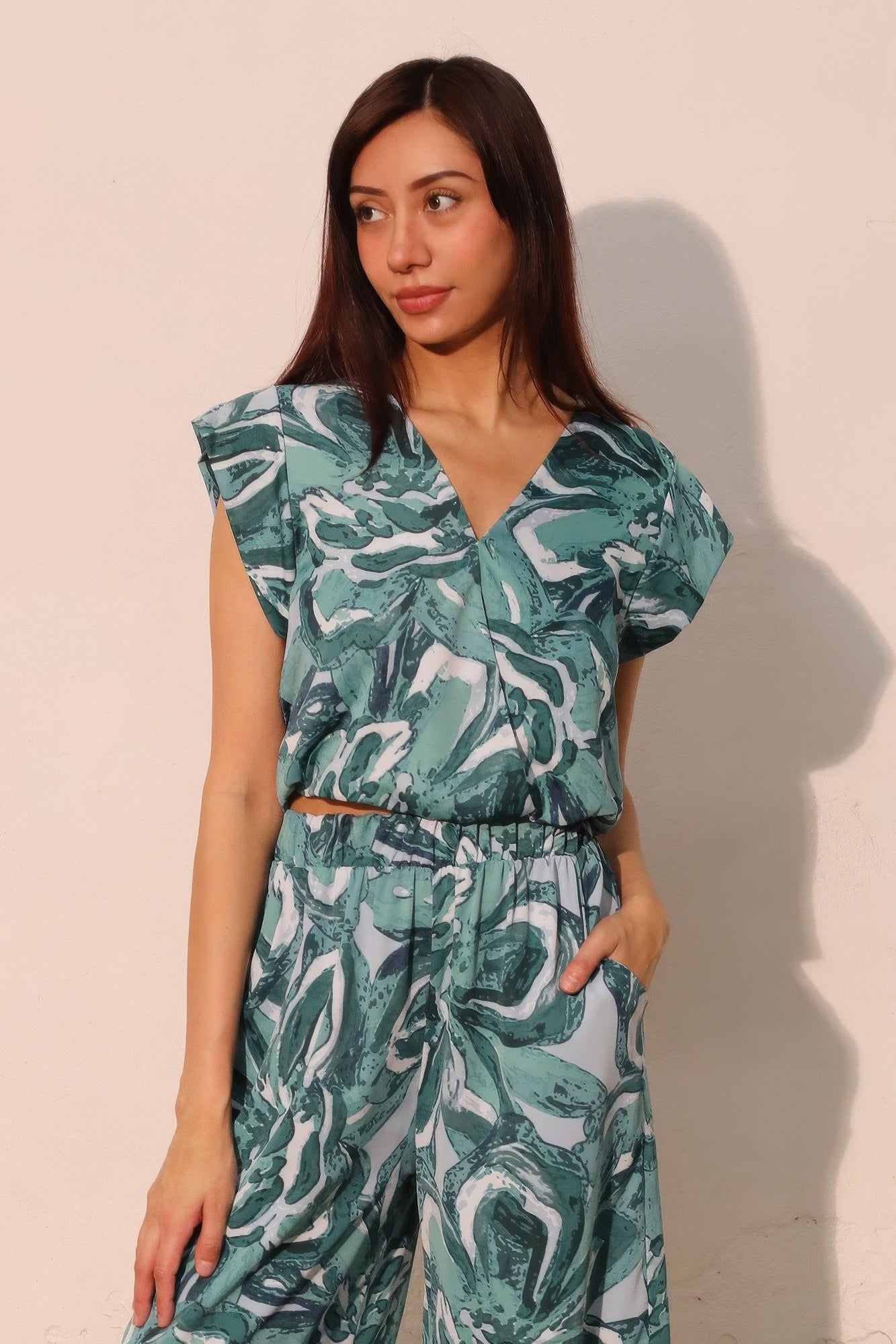 Cuffed Sleeve Crop Chasing Petals Blouse - L
