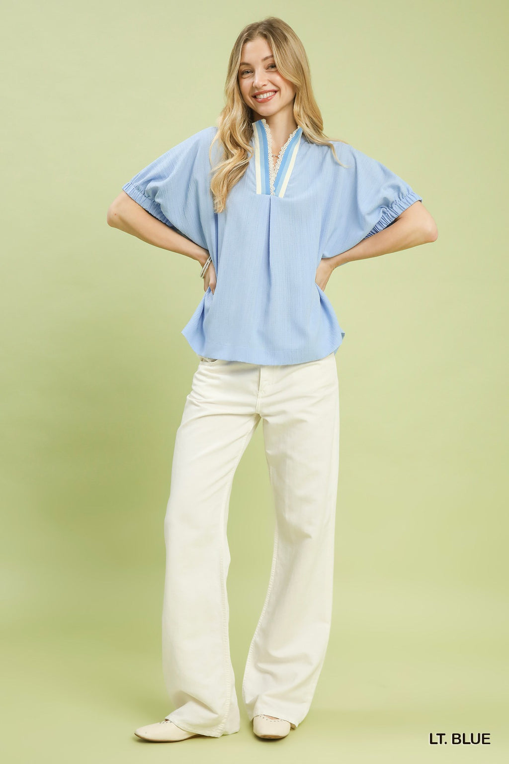 Textured Contrast Trim V-Neck Blouse -