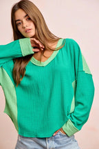 Textured Color Block V-Neck Pullover - Emerald Light Green