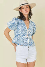 Embroidered Front Closure Cropped Blouse -