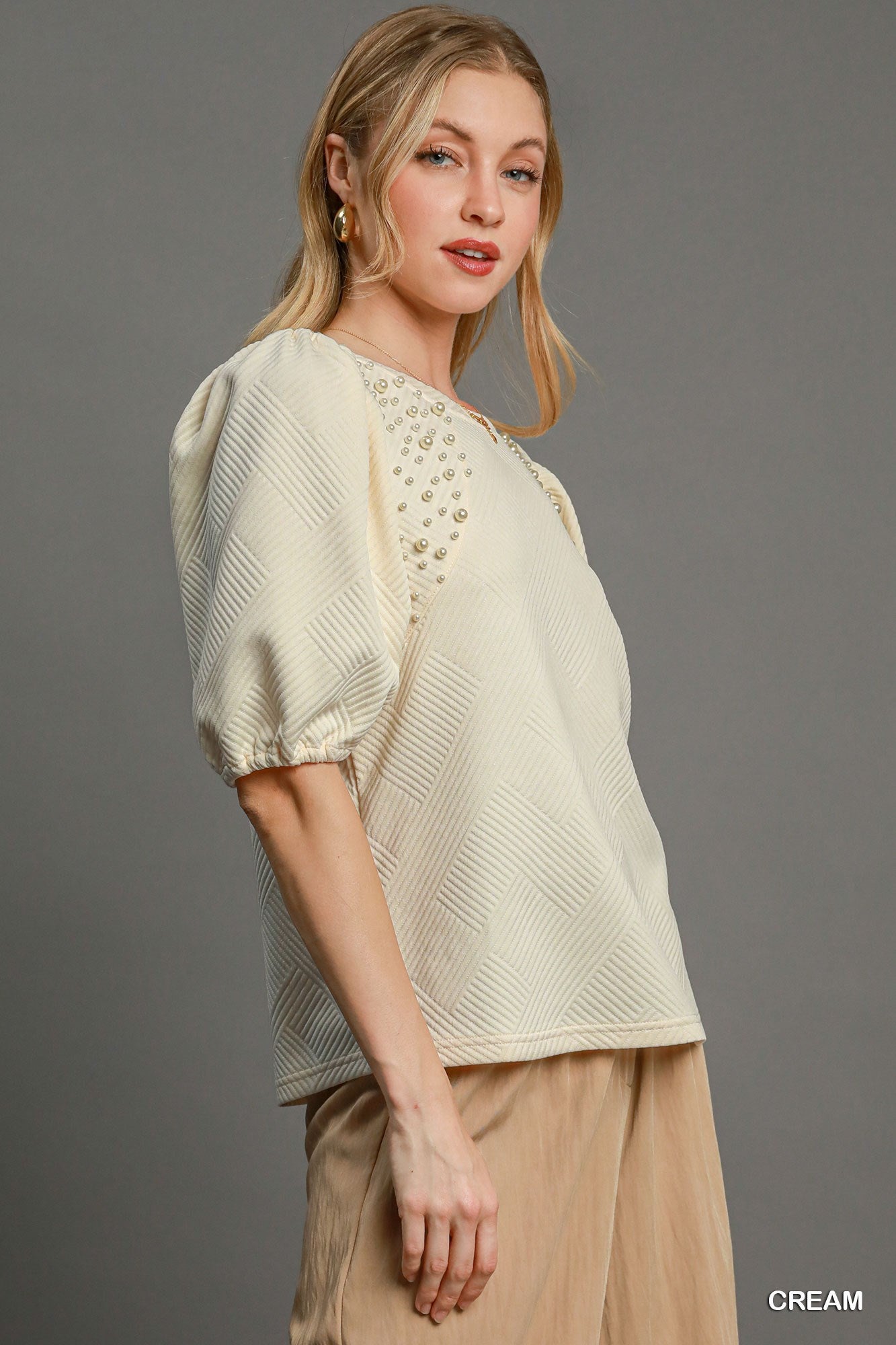 Pearl Puff Sleeve Knit Blouse -